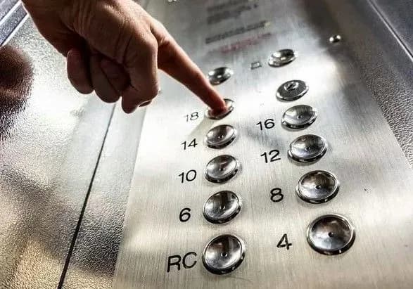 В Минздраве дали советы жителям многоквартирных домов на время карантина