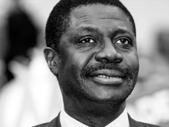 Бывший владелец футбольного клуба умер от коронавируса