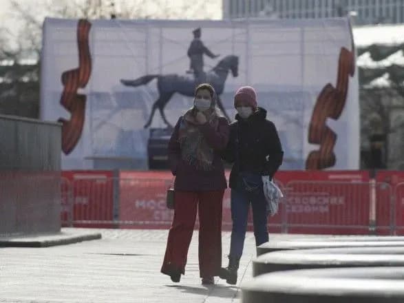 Пандемія коронавірусу: ветеранські організації РФ просять Путіна перенести парад перемоги через COVID-19