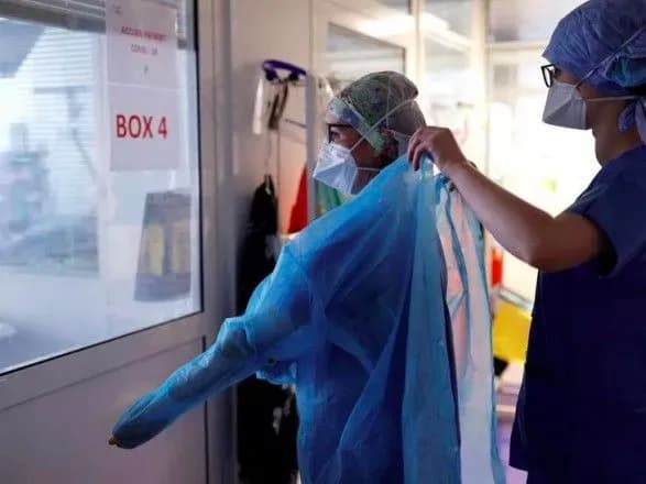 У Франції зареєстровано 395 нових смертей за добу через COVID-19