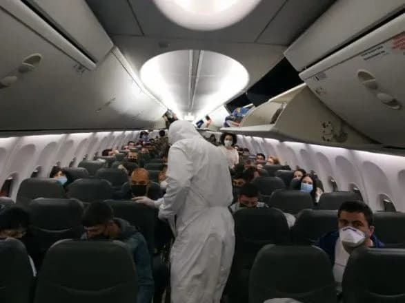 В Україну повернули понад 300 українців з Вірменії, Італії та Швеції