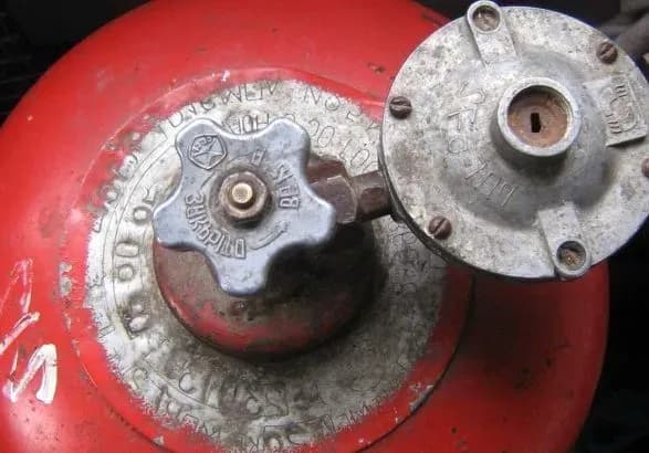 На Дніпропетровщині у будинку вибухнув газовий балон