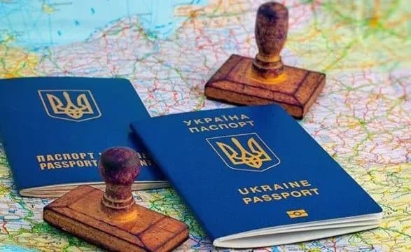 У Зеленського заявили, що через пандемію коронавірусу безвіз для України скасовувати не будуть
