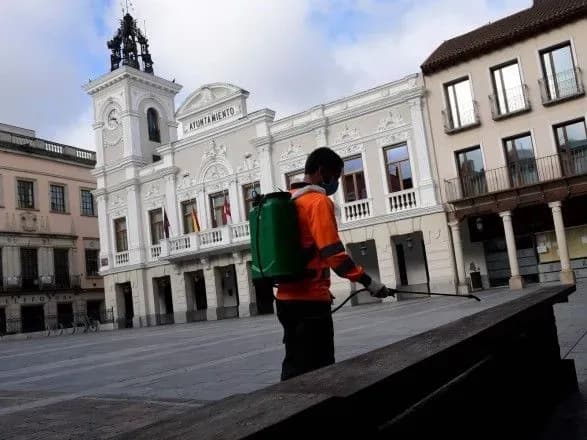 Пандемія коронавірусу: в Іспанії приріст випадків COVID-19 падає до мінімуму з моменту піку