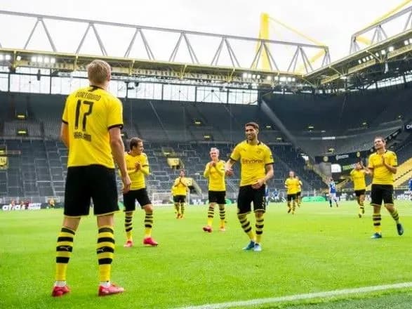 "Боруссія" здобула розгромну перемогу над "Шальке" у "рурському дербі"