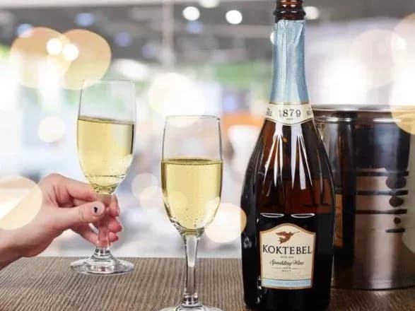 Стало відомо, скільки шампанського українці випили за рік