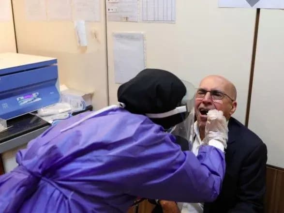 В Ірані на COVID-19 захворіло понад 10 тис. медиків