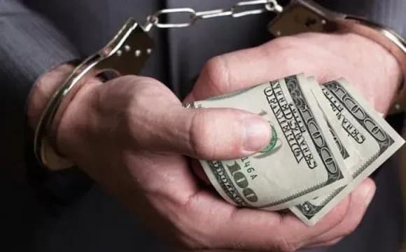 На хабарях цього року в Україні затримали вже близько 40 працівників поліції