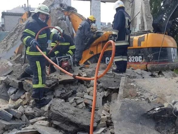 У Києві через обвал залізобетонної плити загинув чоловік