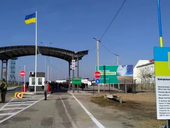 Відновлення роботи КПВВ: ажіотажу на адмінмежі з окупованим Кримом немає – ДПСУ