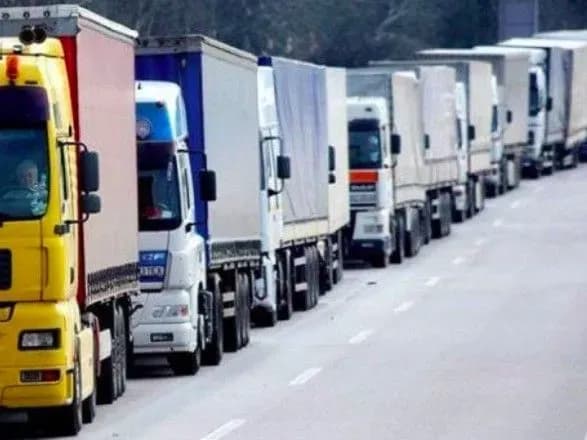 Уряд підтримав нові обмеження для великовагового транспорту