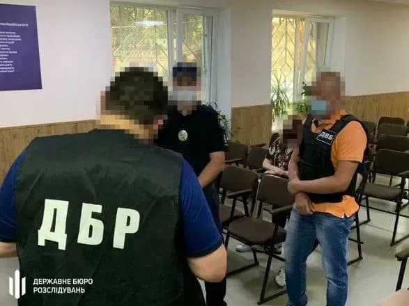 Поліцейському через рік після бійки в кафе у Харкові оголосили підозру