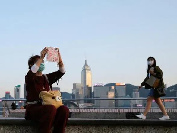 Пандемія: у Гонконзі вперше за три тижні виявлені випадки місцевої передачі COVID-19