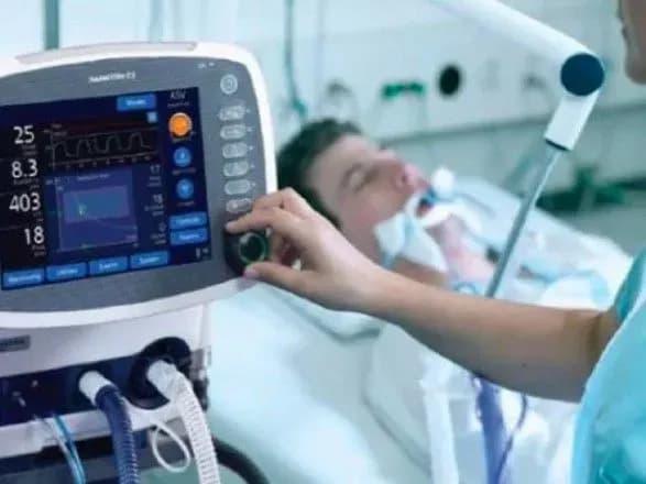 Украина бесплатно получит от Вьетнама 300 аппаратов ИВЛ