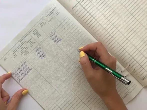 ВР розблокувала підписання законопроекту про скасування реєстрації книги обліку для ФОПів