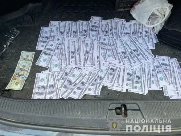 Керівника земельного відділу ОТГ затримали на хабарі у 32 тис. доларів