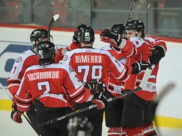 Вісім новачків: чинний чемпіон України оголосив заявку перед відновленням плей-офф УХЛ