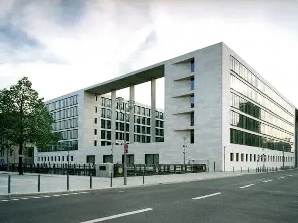 Уряд Німеччини поінформував Бундестаг щодо виведення частини американських військ з країни