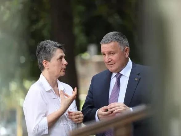 Аваков з матір’ю нацгвардійця Марківа обговорили підготовку до засідання Апеляційного суду