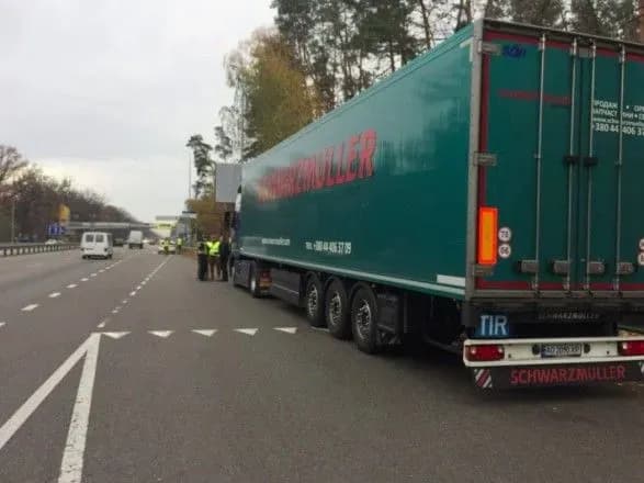 До Києва обмежили в’їзд великогабаритного транспорту