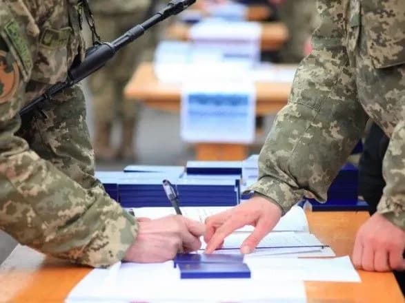 У НАЗК пояснили, хто з військових повинен подавати декларацію