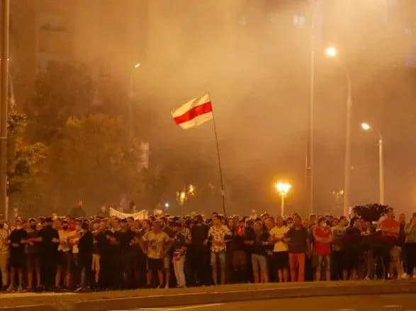 У деяких містах Білорусі почали відпускати затриманих на мітингах