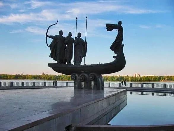 У Києві за добу підтвердили 179 випадків COVID-19