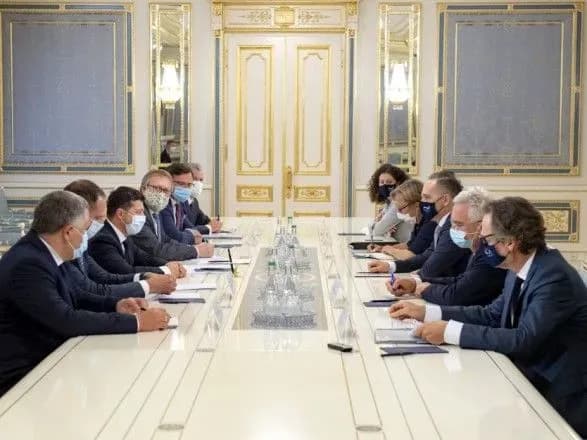 Зеленский поддерживает проведение саммита "нормандской четверки" в конце сентября