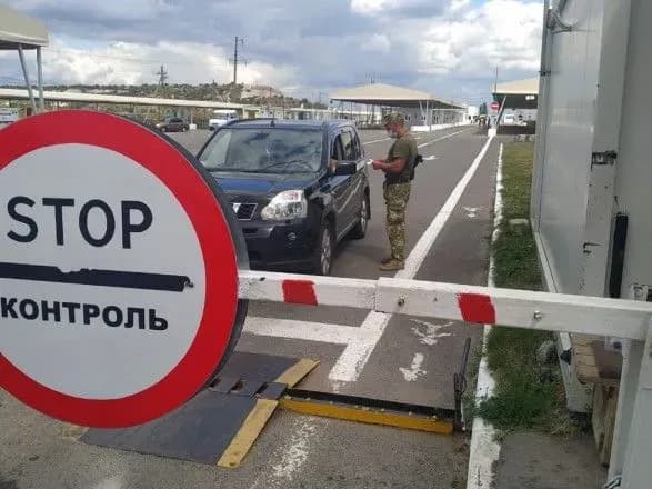 КПВВ на Донбасі з 1 вересня переходять на осінній графік роботи: що зміниться