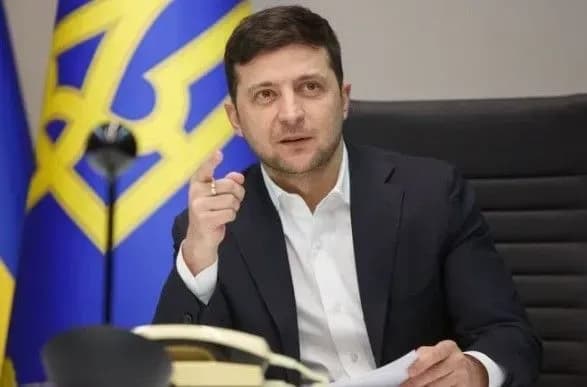 Пожежі на Харківщині: Зеленський доручив голові ОДА вирушити до місць гасіння