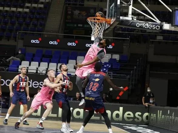 Повторення фіналу: "Барселона" Пустового перемогла на старті чемпіонату Іспанії