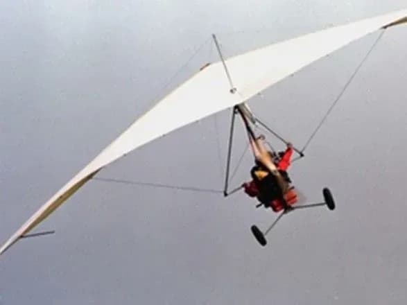 На Київщині впав мотодельтаплан: є жертви