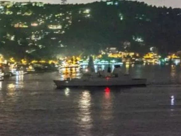 Британський міноносець HMS Dragon увійшов у Чорне море