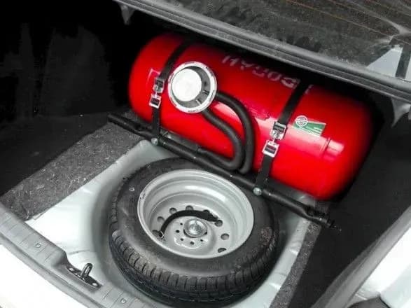 В Україні невідома кількість авто їздить із простроченими газовими балонами - експерти