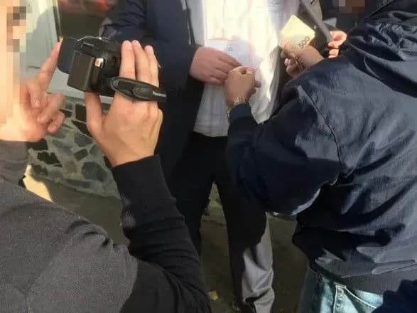 На Житомирщині викрили посадовця податкової на продажі інформації з обмеженим доступом