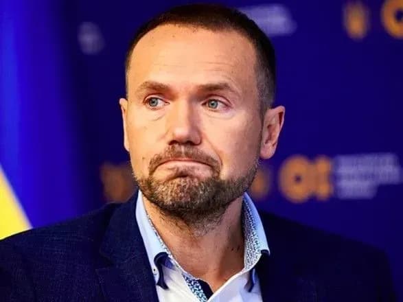 Глава МОН закликає "знайти можливість" ввести на два тижні дистанційне навчання у школах
