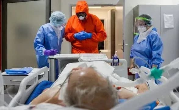 Держава витрачає на одного госпіталізованого з COVID-19 більше 20 тис. грн – НСЗУ