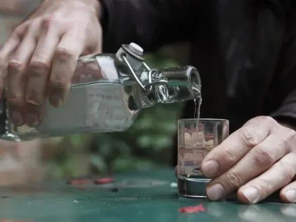 Повышение акциза на алкоголь приводит к фальсификату на столе у потребителя - экономист