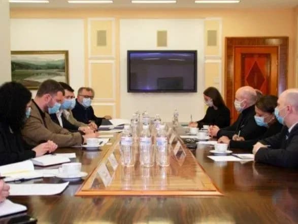 Криклій запевнив у пріоритетності максимальної локалізації виробництва електровозів в Україні