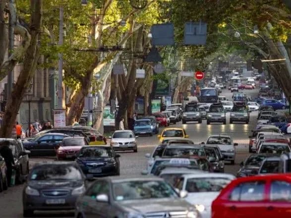 Ранок п’ятниці у Києві почався із заторів