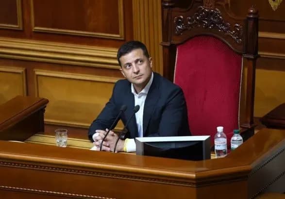 Зеленський заявив, що не буде відкликати законопроект про КСУ