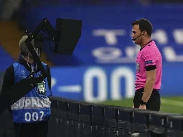 УЄФА звернувся до ФІФА із проханням зміни правил гри рукою