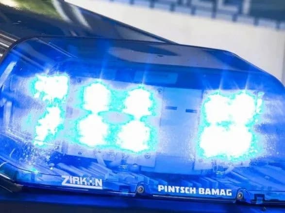 Чоловік з холодною зброєю напав на людей на заході Німеччини