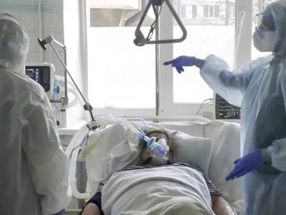 У Зеленського заявили, що до 20 грудня планують забезпечити 80% ліжок киснем