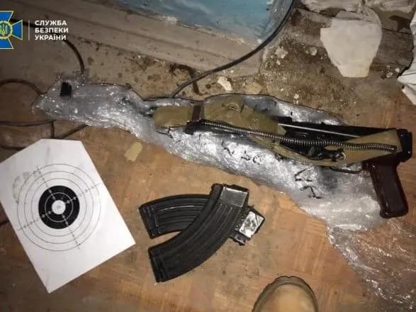 Схрон зі зброєю та вибухівкою виявили в Академії аграрних наук