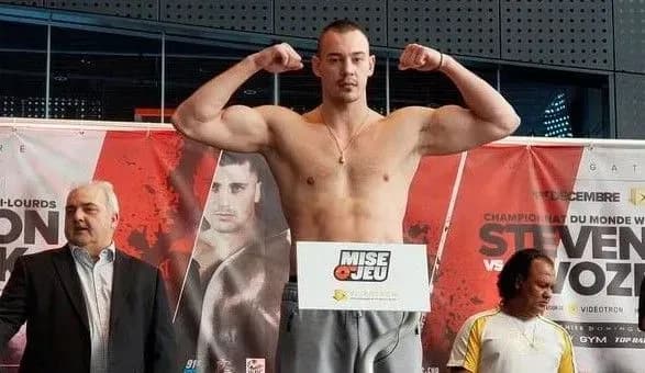 При участии украинца: WBC объявила рейтинг новой весовой категории