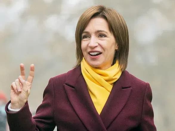 Санду свій перший закордонний візит на посту президента здійснить до України