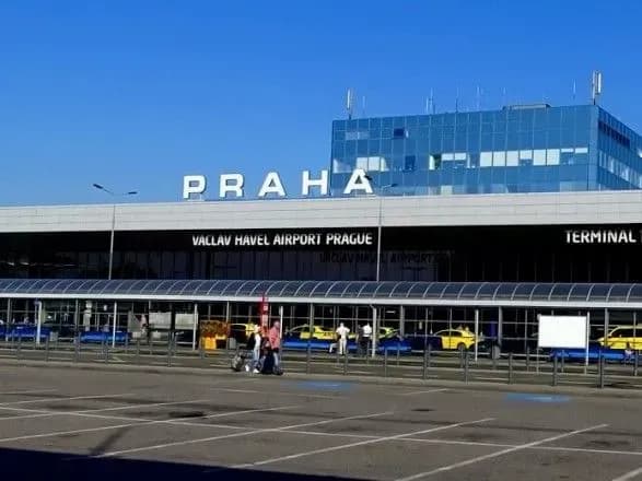 Чехія відновила авіасполучення з Великою Британією