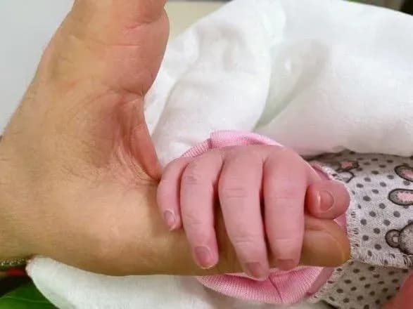 У головнокомандувача ЗСУ та очільниці Чернігівщини народилася дівчинка: як назвали немовля