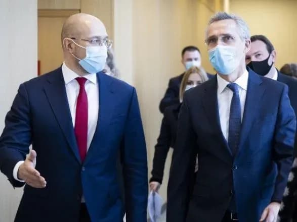 Шмигаль та Столтенберг обговорили подальші кроки на шляху України до НАТО